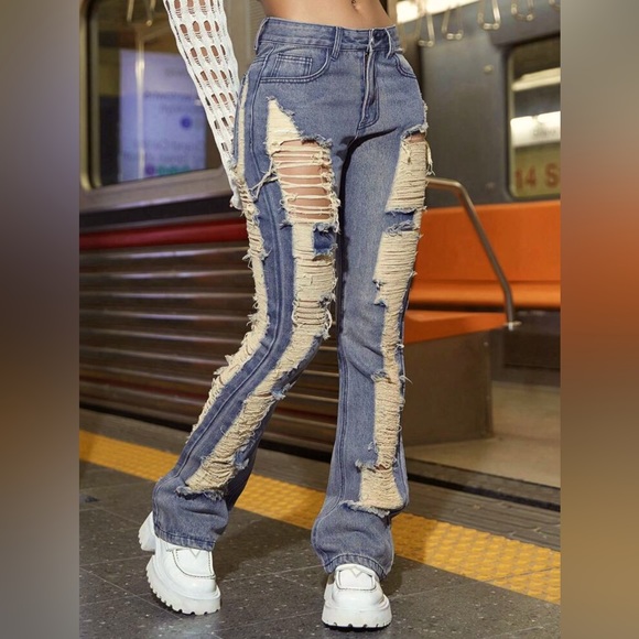 Ripped jeans from SHEIN in size S(4) women’s - Picture 1 of 2